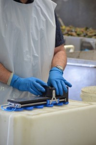 Digital-Measuring-Board-trials-Cloudy-Bay-Seafoods-processing-plant-close-up3-199x300
